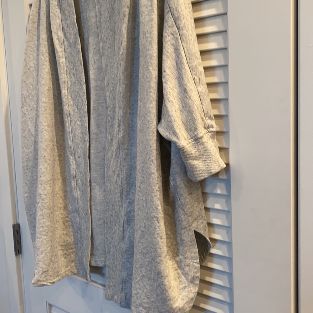 Sweater - Picture 4 of 6